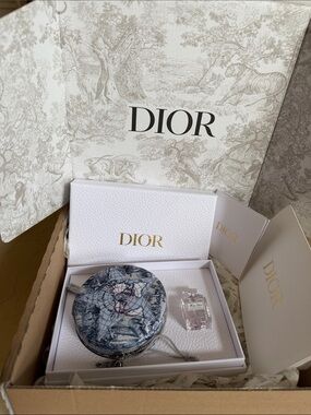 Dior jewelry case Around the World Blue and white Round & miss Dior mini parfume